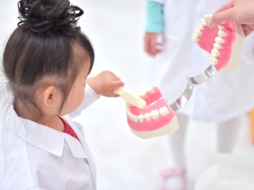 お子さまのむし歯予防について